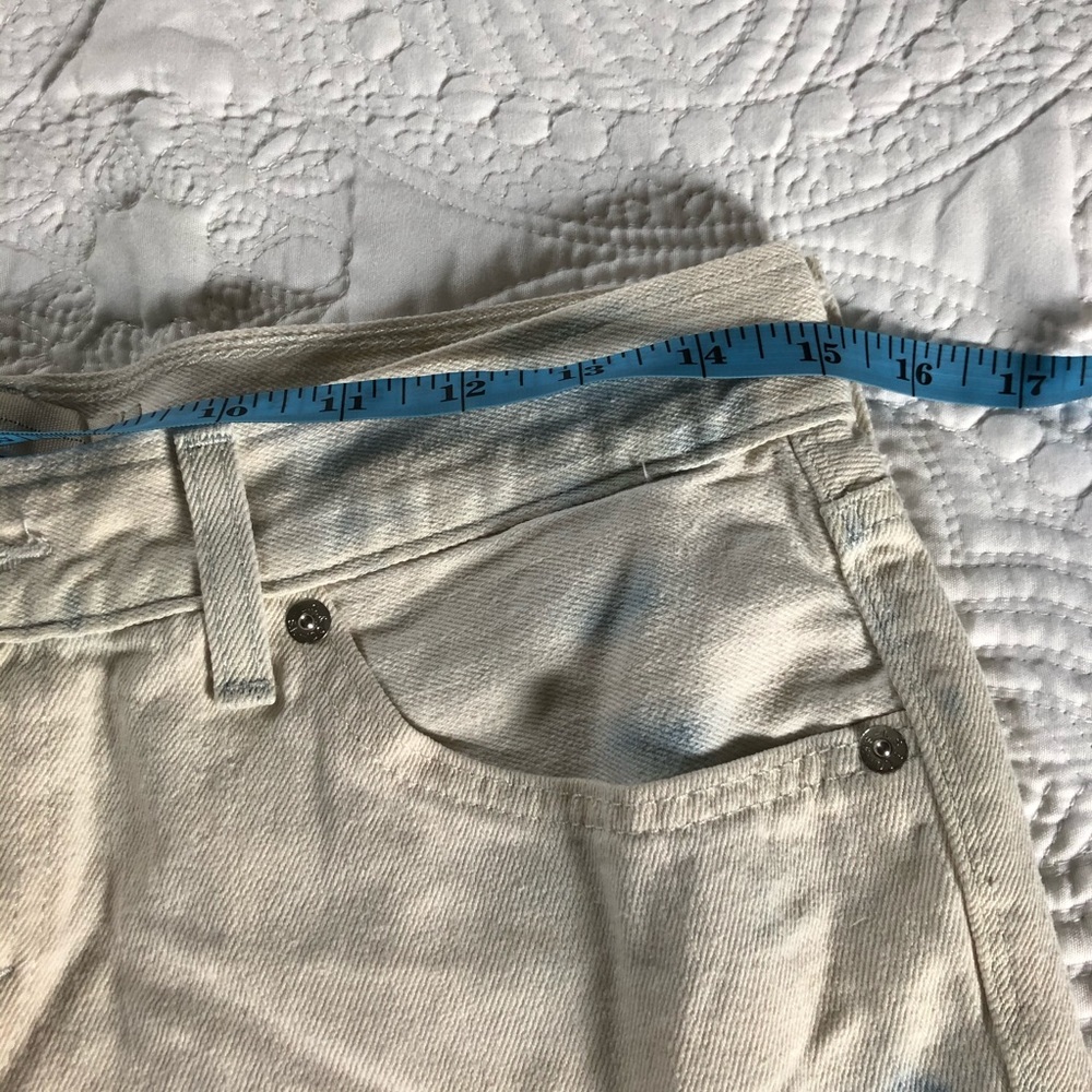 LEVI’S Tie Dye Cutoff Jean Shorts White Blue Junior Size 5 Zip Fly - Picture 7 of 13